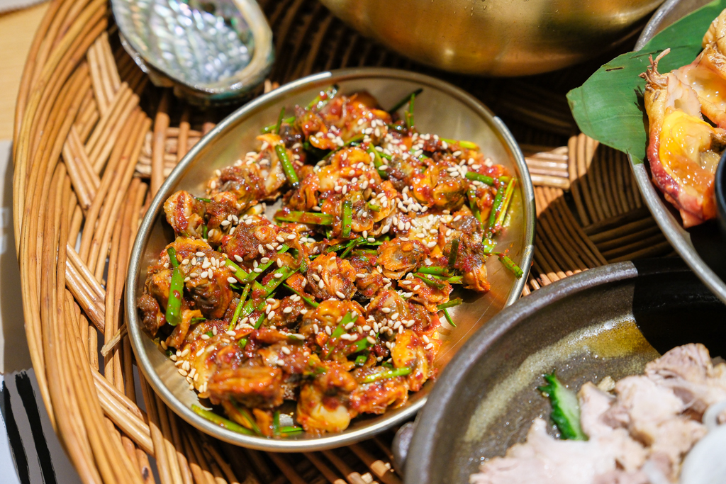 韓國釜山｜機張末家鮑魚粥 日光店．超浮誇的海鮮饗宴，釜山鮮美好吃的鮑魚粥 @飛天璇的口袋