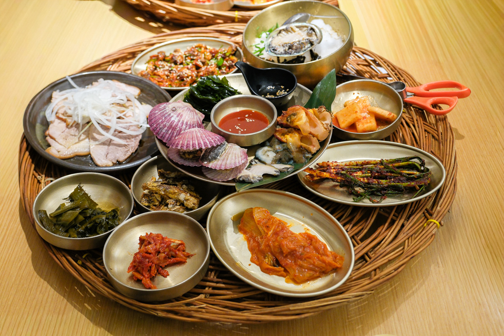 韓國釜山｜機張末家鮑魚粥 日光店．超浮誇的海鮮饗宴，釜山鮮美好吃的鮑魚粥 @飛天璇的口袋