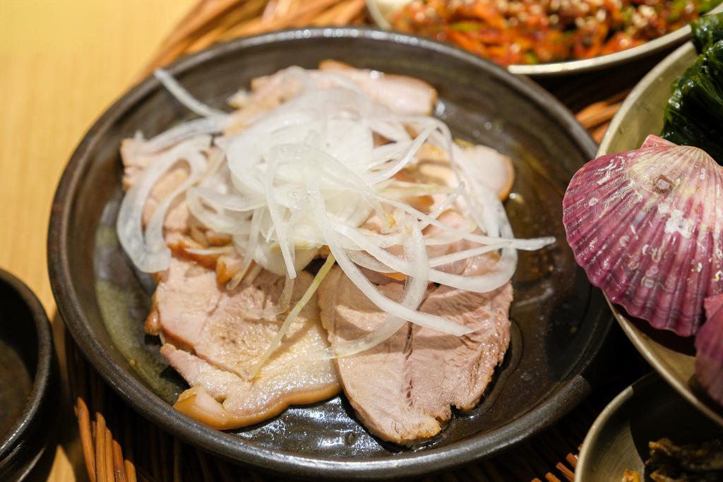 韓國釜山｜機張末家鮑魚粥 日光店．超浮誇的海鮮饗宴，釜山鮮美好吃的鮑魚粥 @飛天璇的口袋