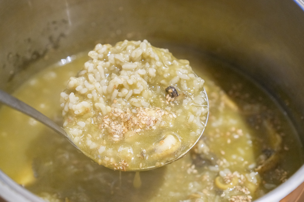韓國釜山｜機張末家鮑魚粥 日光店．超浮誇的海鮮饗宴，釜山鮮美好吃的鮑魚粥 @飛天璇的口袋