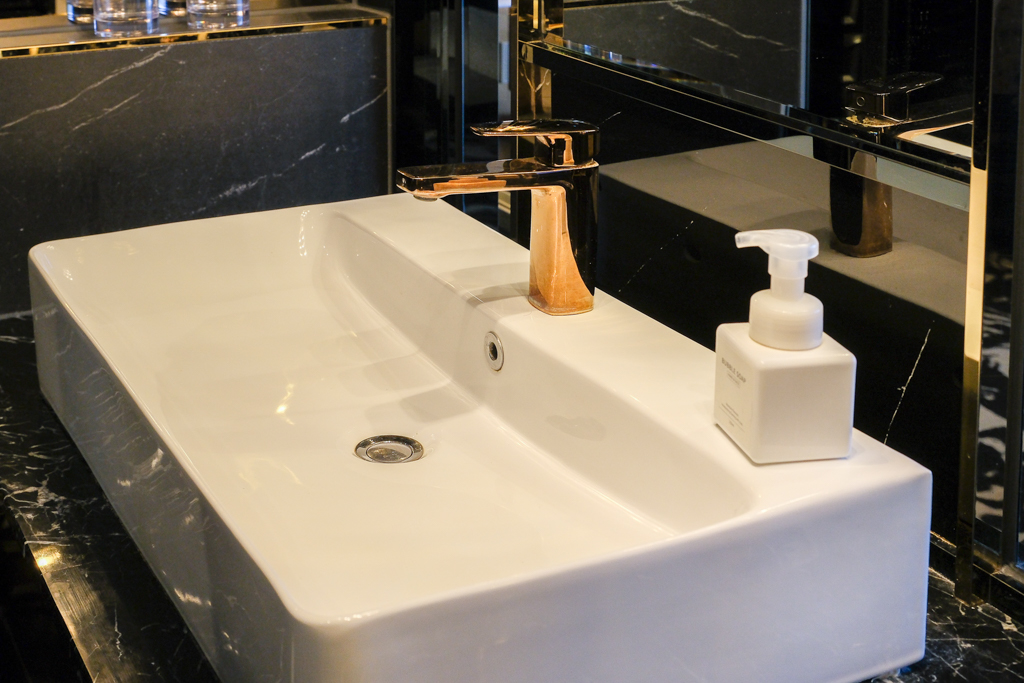 韓國釜山｜最佳路易斯漢米爾頓飯店海洋露台 Best Louis Hamilton Hotel Ocean Terrace．房間就可以看到機張超美海景，早餐還有海帶湯和鮑魚粥 @飛天璇的口袋