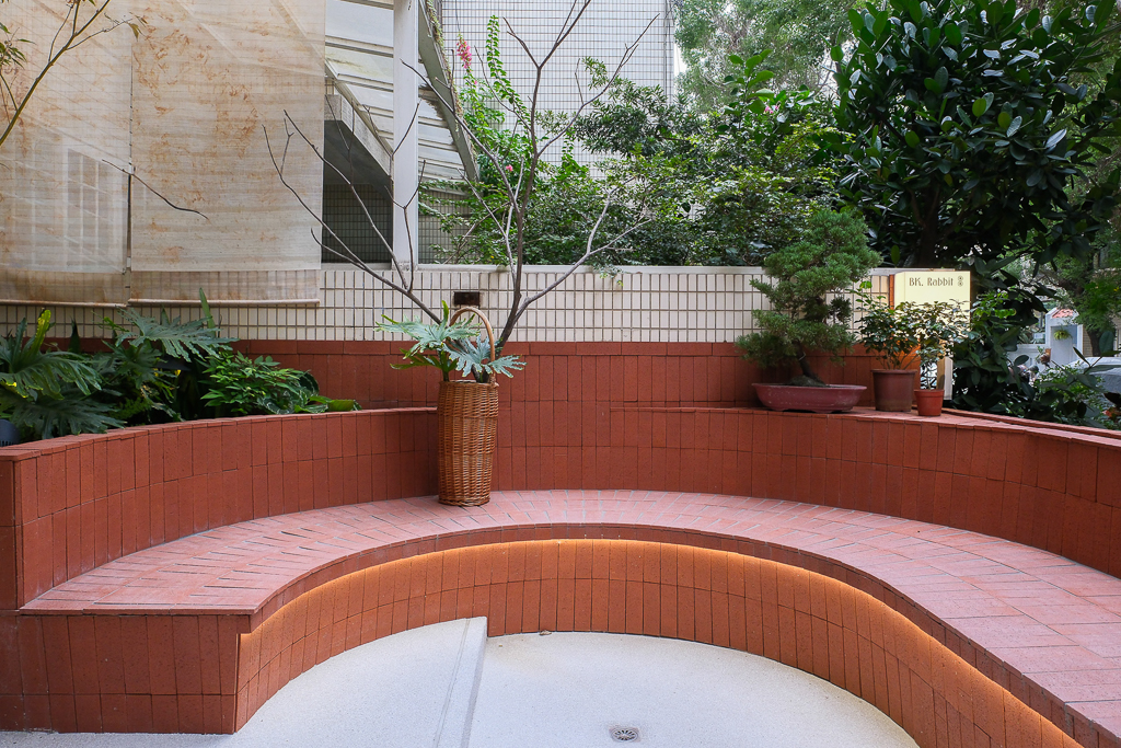 【2026台中伴手禮】BK.Rabbit 黑色小白兔．重溫童年外婆家的味道，台中2026年節禮盒推薦 @飛天璇的口袋