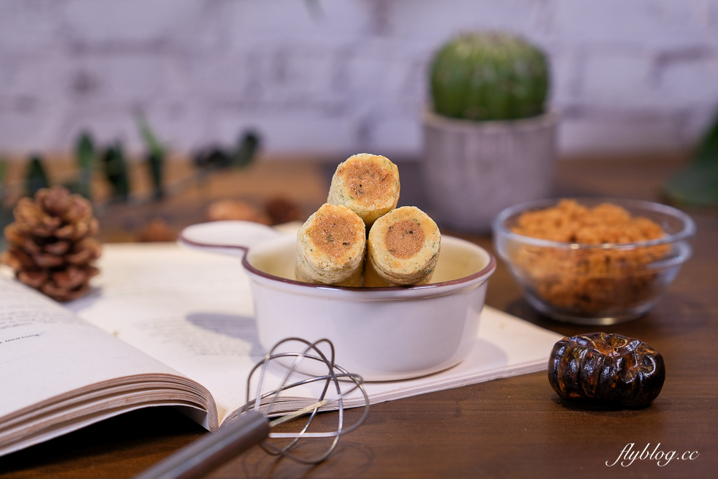 【青鳥旅行】人氣灌餡蛋捲禮盒，台中十大伴手禮金口碑獎，2026新春禮盒上市 @飛天璇的口袋