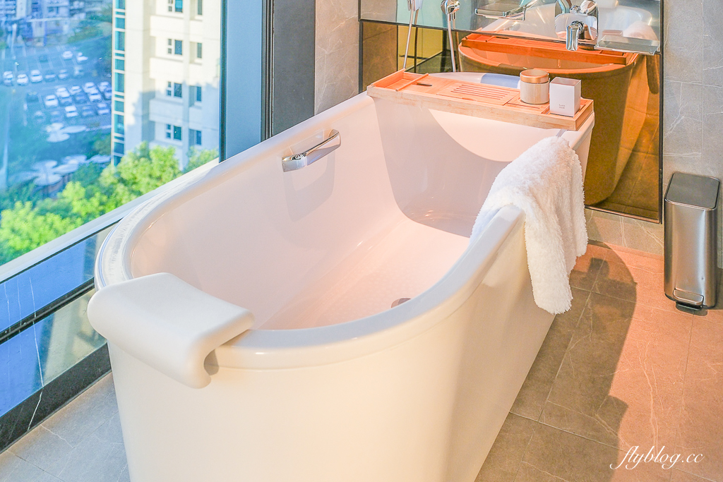 台中西區｜臺中勤美洲際酒店．台中首間國際級飯店，開箱奢華房間與餐廳 @飛天璇的口袋