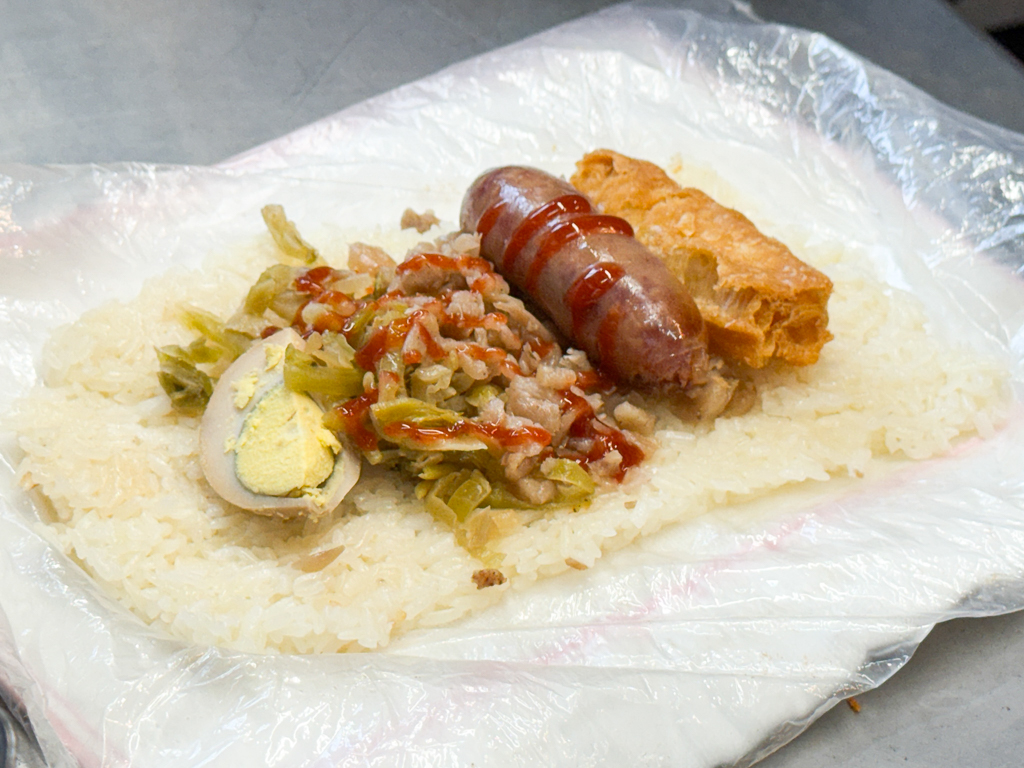 台中北屯｜奶油叔飯糰．北屯超低調飯糰攤，必點招牌豬飯糰 @飛天璇的口袋