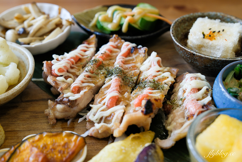 台中西區｜莯莯朝朝小食院．台中日式定食專賣，吃得到日式烤飯糰 @飛天璇的口袋
