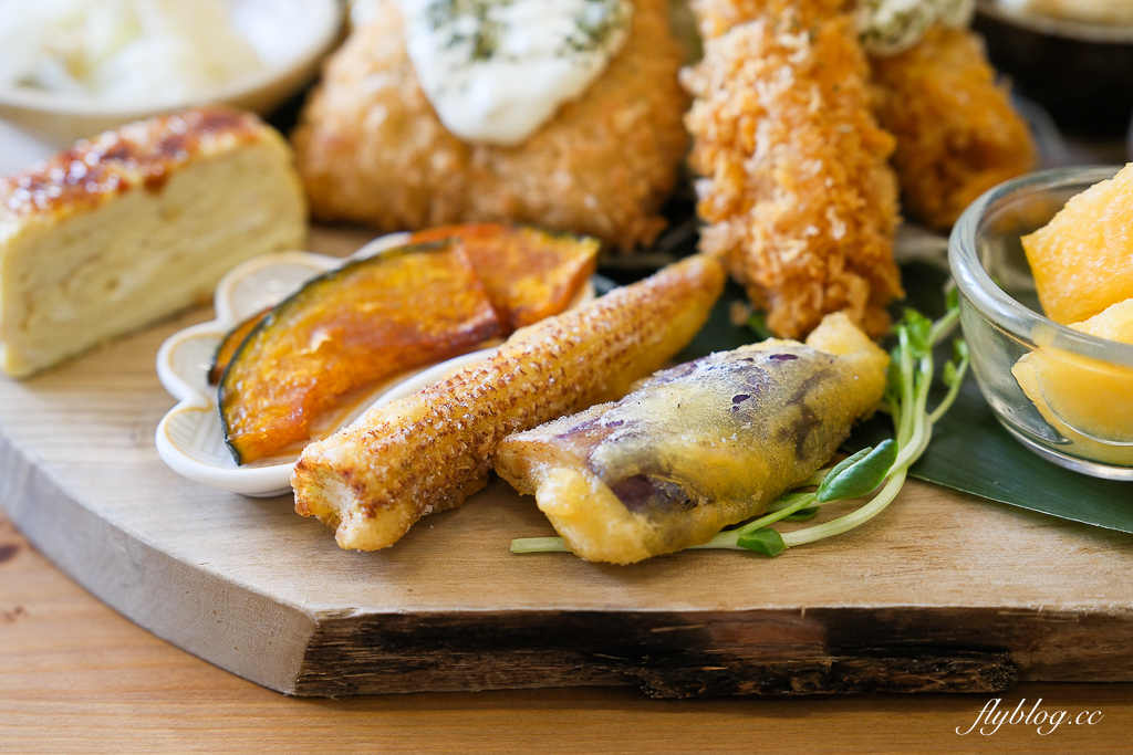 台中西區｜莯莯朝朝小食院．台中日式定食專賣，吃得到日式烤飯糰 @飛天璇的口袋