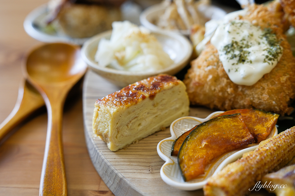 台中西區｜莯莯朝朝小食院．台中日式定食專賣，吃得到日式烤飯糰 @飛天璇的口袋