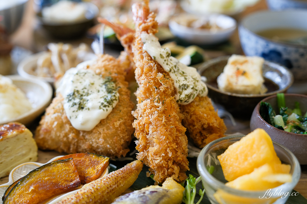 台中西區｜莯莯朝朝小食院．台中日式定食專賣，吃得到日式烤飯糰 @飛天璇的口袋