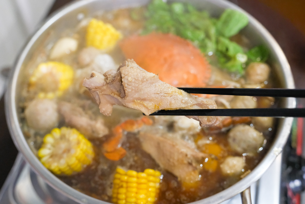 台中北屯｜味首席紅蟳薑母鴨．現點現撈的紅蟳，還有鹹菜鴨肉湯，一年四季不休息 @飛天璇的口袋