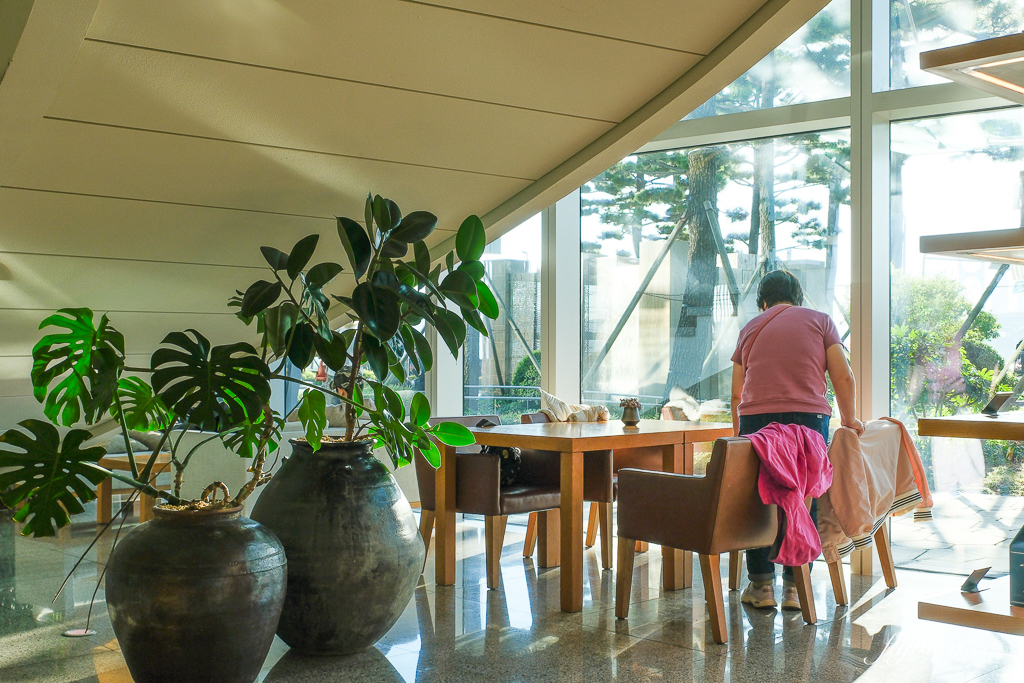 韓國釜山｜釜山柏悅酒店 PARK HYATT BUSAN．海雲台下午茶咖啡廳，正對海雲台電影大道 @飛天璇的口袋