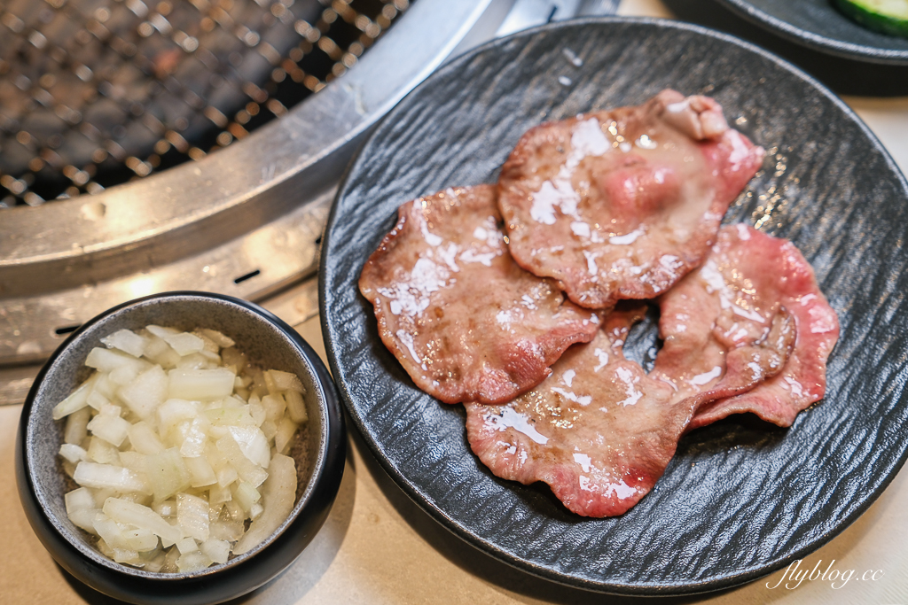 台中西屯｜燒肉MEN朝富店．個人套餐499起自助吧無限續，溫室水耕生菜和Haagen-Dazs冰淇淋 @飛天璇的口袋
