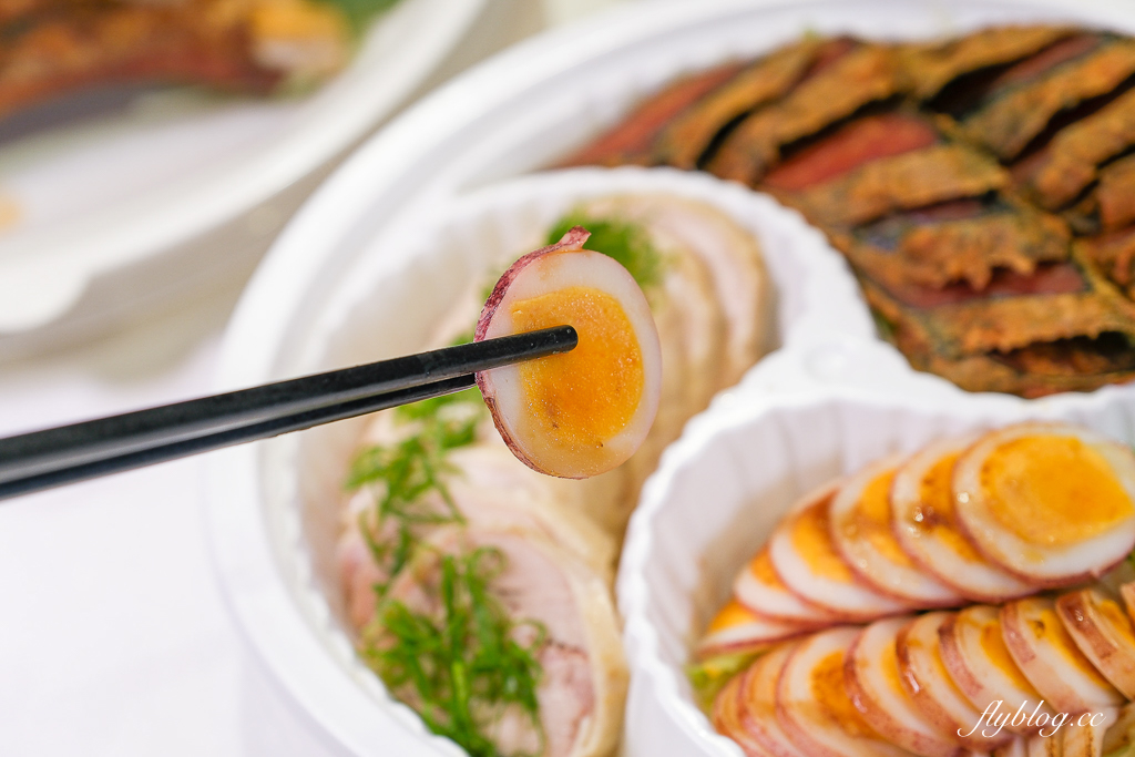 【2026台中年菜推薦】印月外帶年菜．當天現做年夜飯複熱即食，帝王蟹、白鯧、櫻花蝦米糕、花膠魚翅雞湯 @飛天璇的口袋