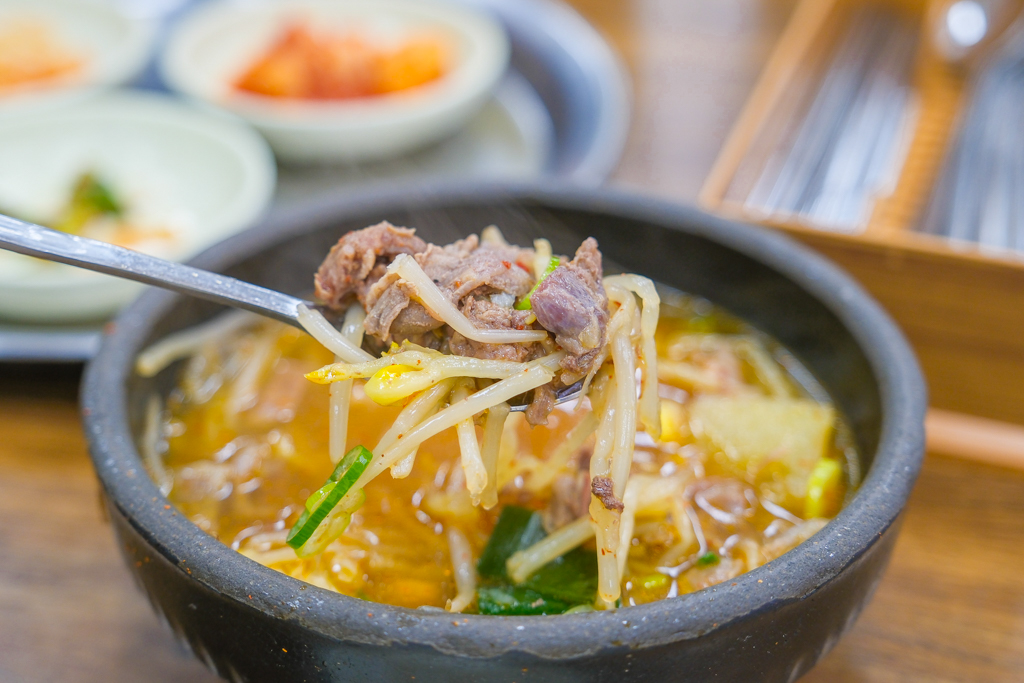 韓國釜山｜元祖老奶奶湯飯．韓國頂級藝人也都造訪，海雲台60年老字號美食 @飛天璇的口袋