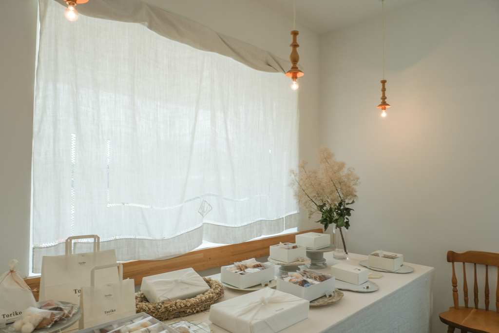 日本北海道｜p&acirc;tisserie Toriko トリコ．美瑛鎮上法式甜點店，必點人氣可麗露 @飛天璇的口袋