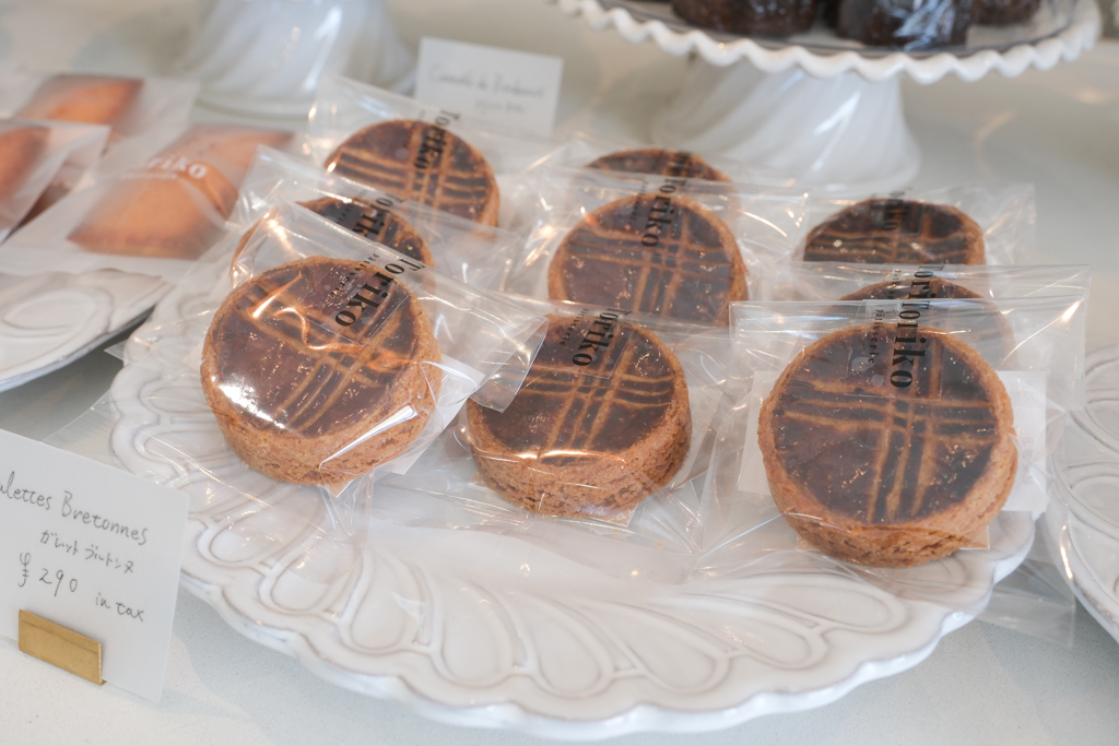 日本北海道｜p&acirc;tisserie Toriko トリコ．美瑛鎮上法式甜點店，必點人氣可麗露 @飛天璇的口袋