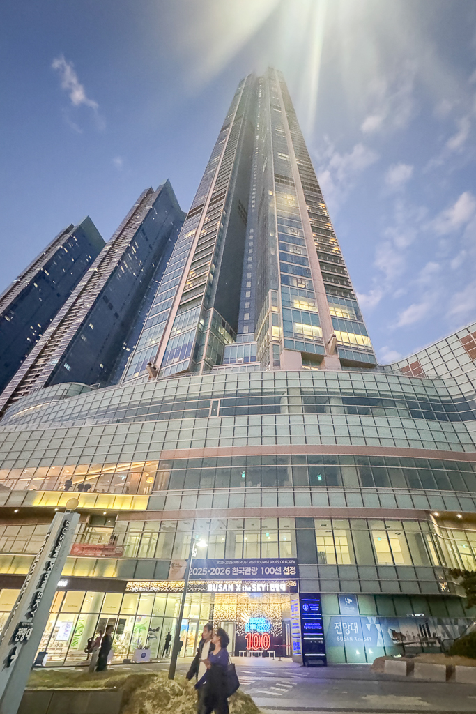 韓國釜山｜X the Sky．朝聖世界最高星巴克，坐擁海雲台沙灘美景 @飛天璇的口袋