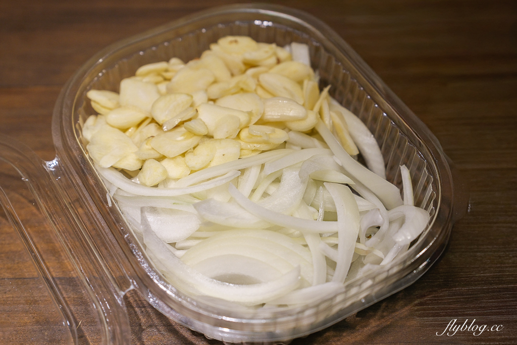 台中北屯｜炸滋滋．乾淨有質感小菜免費送，北屯洲際棒球場鹹酥雞 @飛天璇的口袋