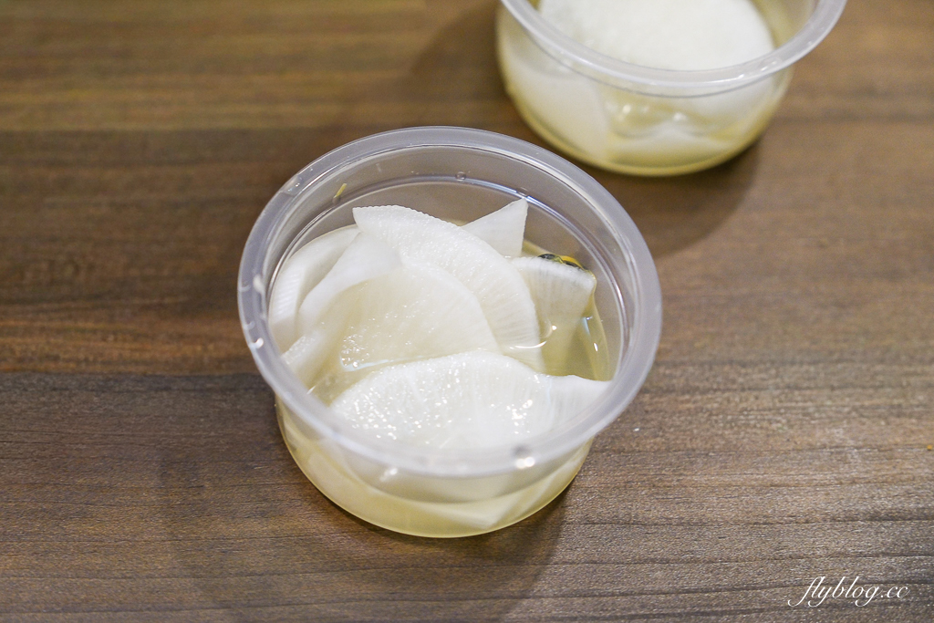 台中北屯｜炸滋滋．乾淨有質感小菜免費送，北屯洲際棒球場鹹酥雞 @飛天璇的口袋