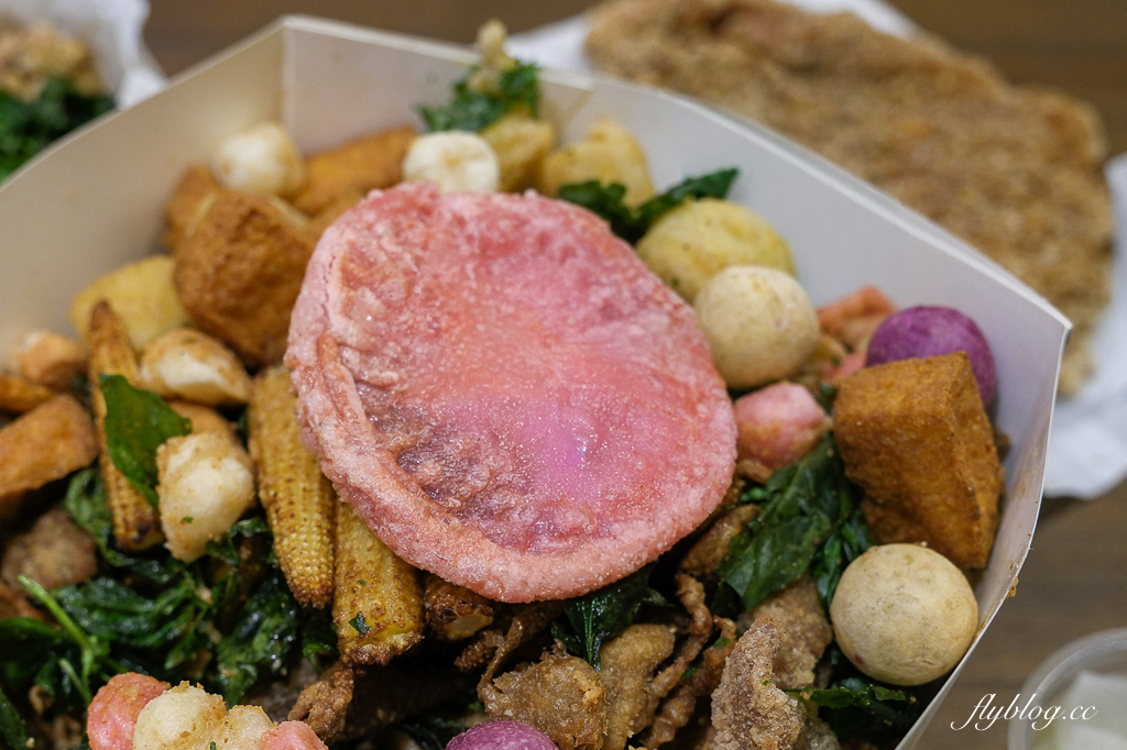 台中北屯｜炸滋滋．乾淨有質感小菜免費送，北屯洲際棒球場鹹酥雞 @飛天璇的口袋