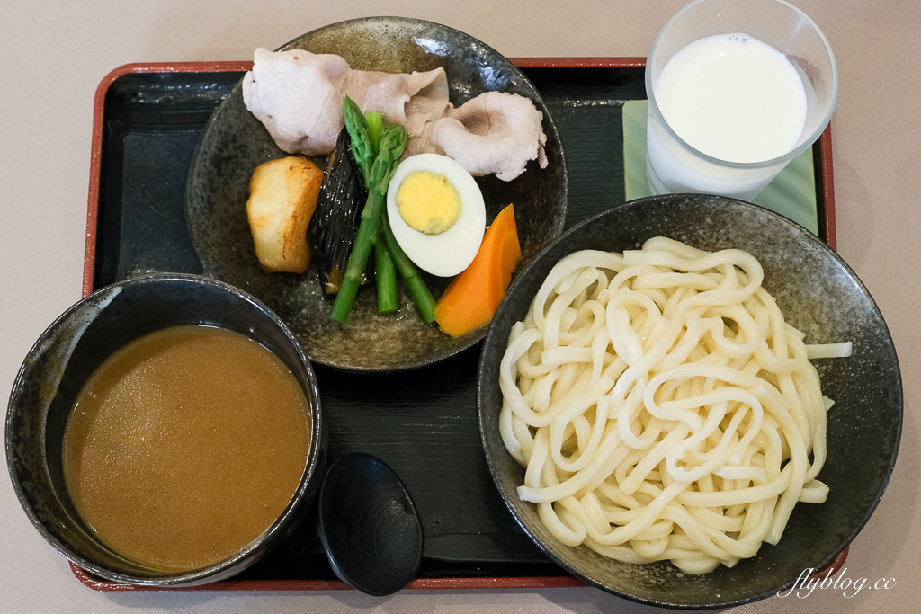 日本北海道｜大丸 だいまる．美瑛人氣炸豬排餐廳，兩個人用餐500台幣有找 @飛天璇的口袋
