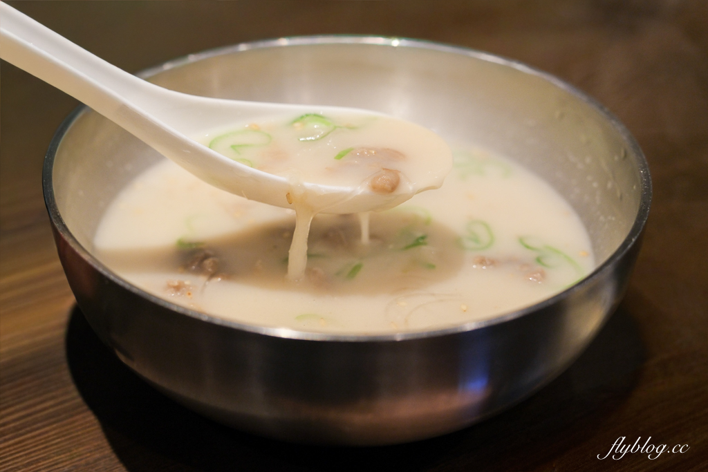 日本北海道｜炭火ホルモン きくち家．旭川人氣燒肉餐廳，必點各式鹽味內臟類 @飛天璇的口袋