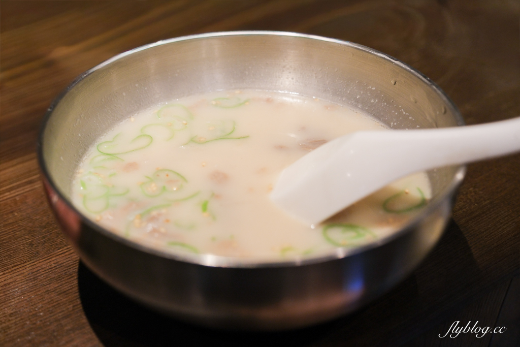 日本北海道｜炭火ホルモン きくち家．旭川人氣燒肉餐廳，必點各式鹽味內臟類 @飛天璇的口袋