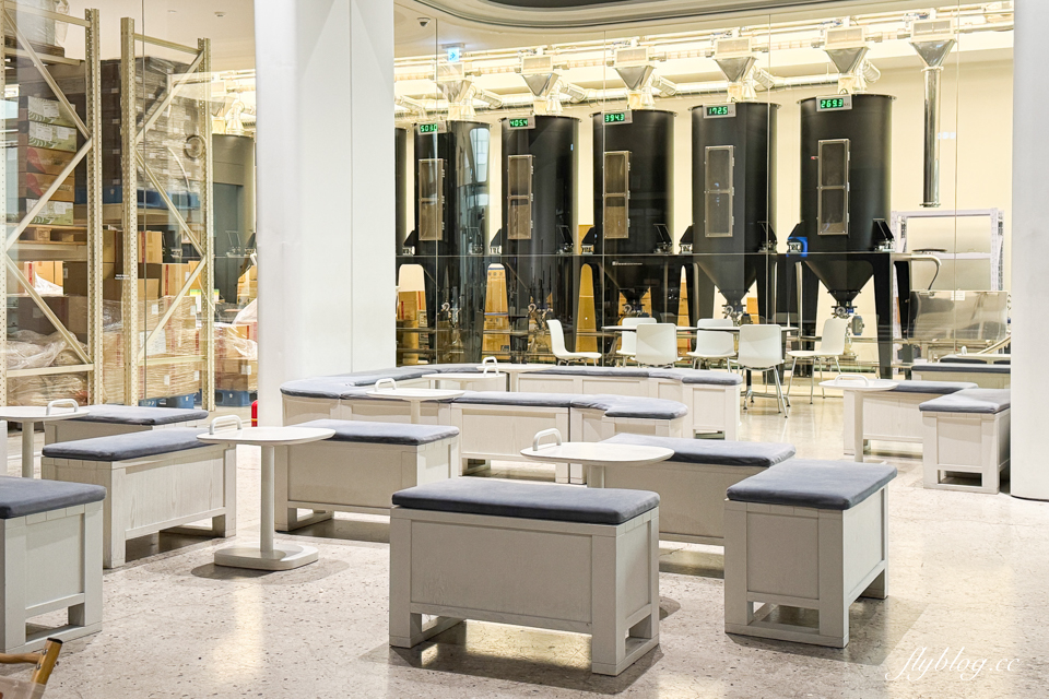 韓國釜山｜MOMOS COFFEE．韓國首位世界咖啡師冠軍，影島倉庫風咖啡館推薦 @飛天璇的口袋