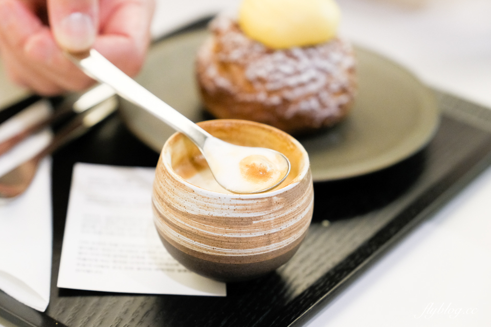 韓國釜山｜MOMOS COFFEE．韓國首位世界咖啡師冠軍，影島倉庫風咖啡館推薦 @飛天璇的口袋