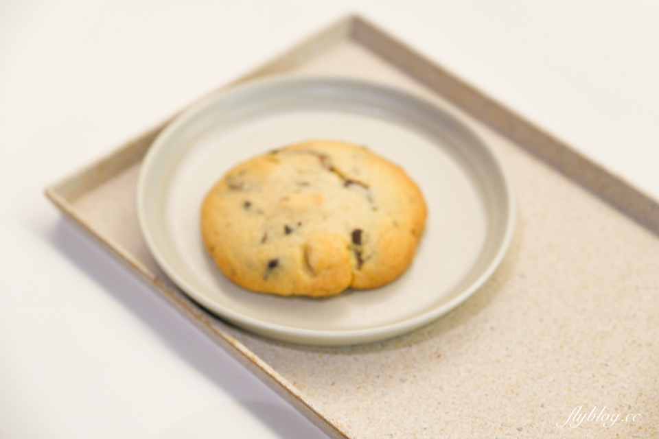 韓國釜山｜MOMOS COFFEE．韓國首位世界咖啡師冠軍，影島倉庫風咖啡館推薦 @飛天璇的口袋