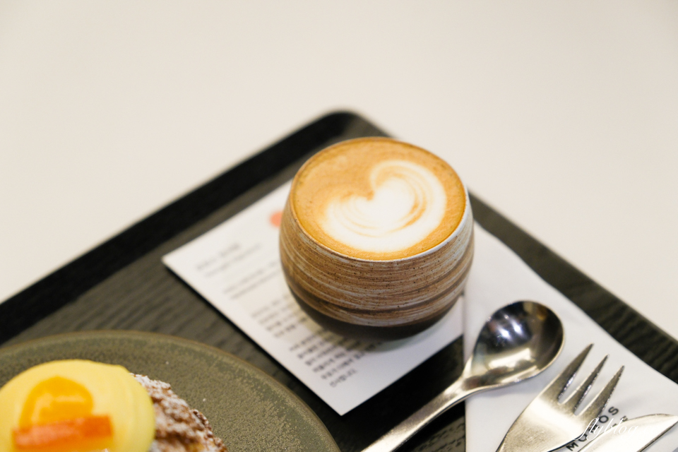 韓國釜山｜MOMOS COFFEE．韓國首位世界咖啡師冠軍，影島倉庫風咖啡館推薦 @飛天璇的口袋