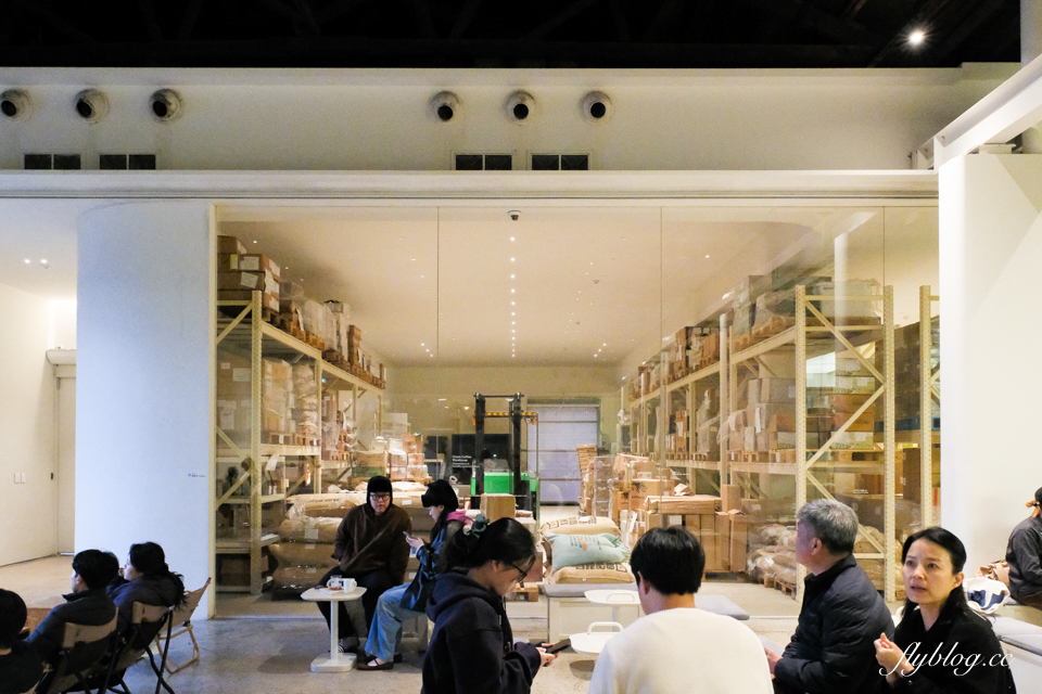 韓國釜山｜MOMOS COFFEE．韓國首位世界咖啡師冠軍，影島倉庫風咖啡館推薦 @飛天璇的口袋
