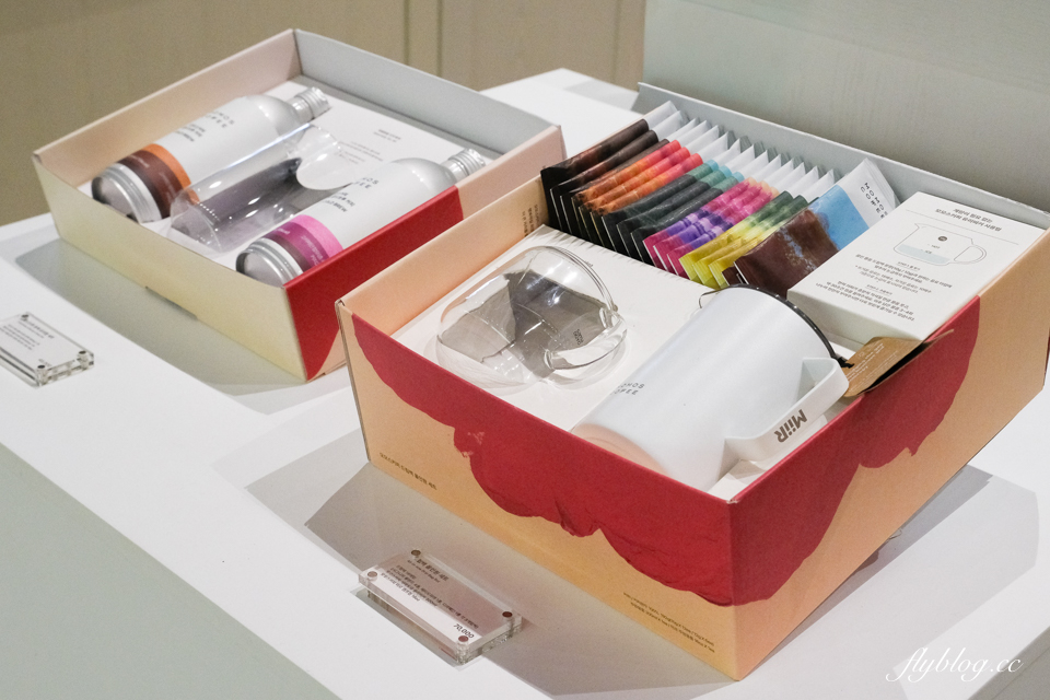 韓國釜山｜MOMOS COFFEE．韓國首位世界咖啡師冠軍，影島倉庫風咖啡館推薦 @飛天璇的口袋