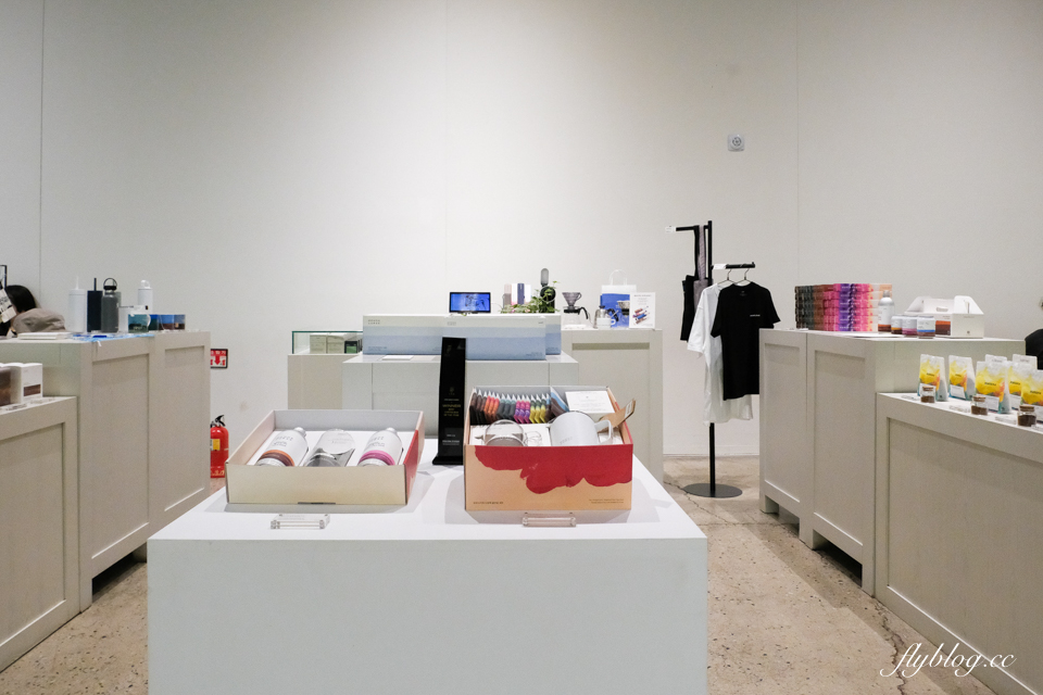 韓國釜山｜MOMOS COFFEE．韓國首位世界咖啡師冠軍，影島倉庫風咖啡館推薦 @飛天璇的口袋