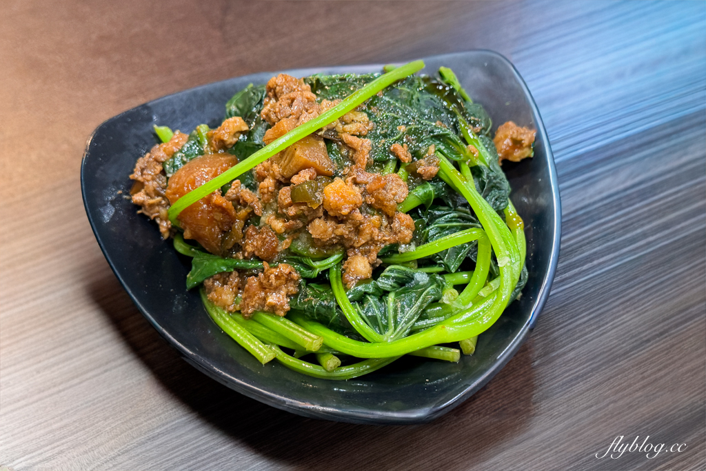 台中北屯｜南屯蕭爌肉飯．台中最多爌肉飯連鎖店，阮經天和多位名人都來朝聖 @飛天璇的口袋