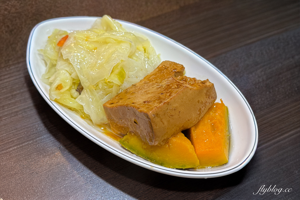 台中北屯｜南屯蕭爌肉飯．台中最多爌肉飯連鎖店，阮經天和多位名人都來朝聖 @飛天璇的口袋