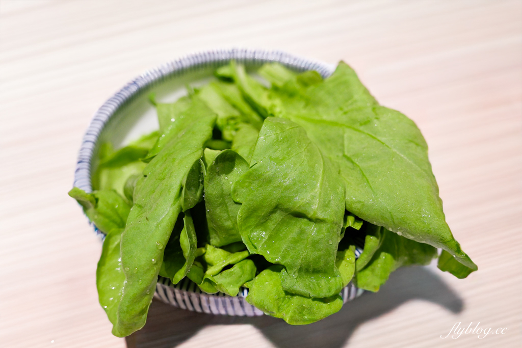 台中北屯｜老沙茶潮汕火鍋．食材有水準價位偏高，海鮮和肉品都很新鮮 @飛天璇的口袋