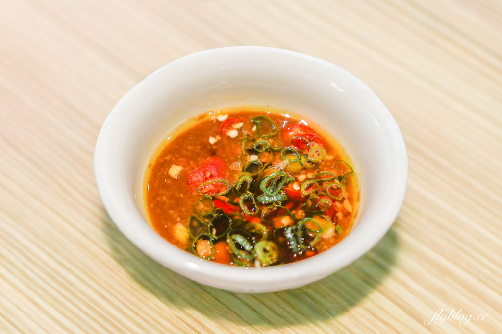 台中北屯｜老沙茶潮汕火鍋．食材有水準價位偏高，海鮮和肉品都很新鮮 @飛天璇的口袋