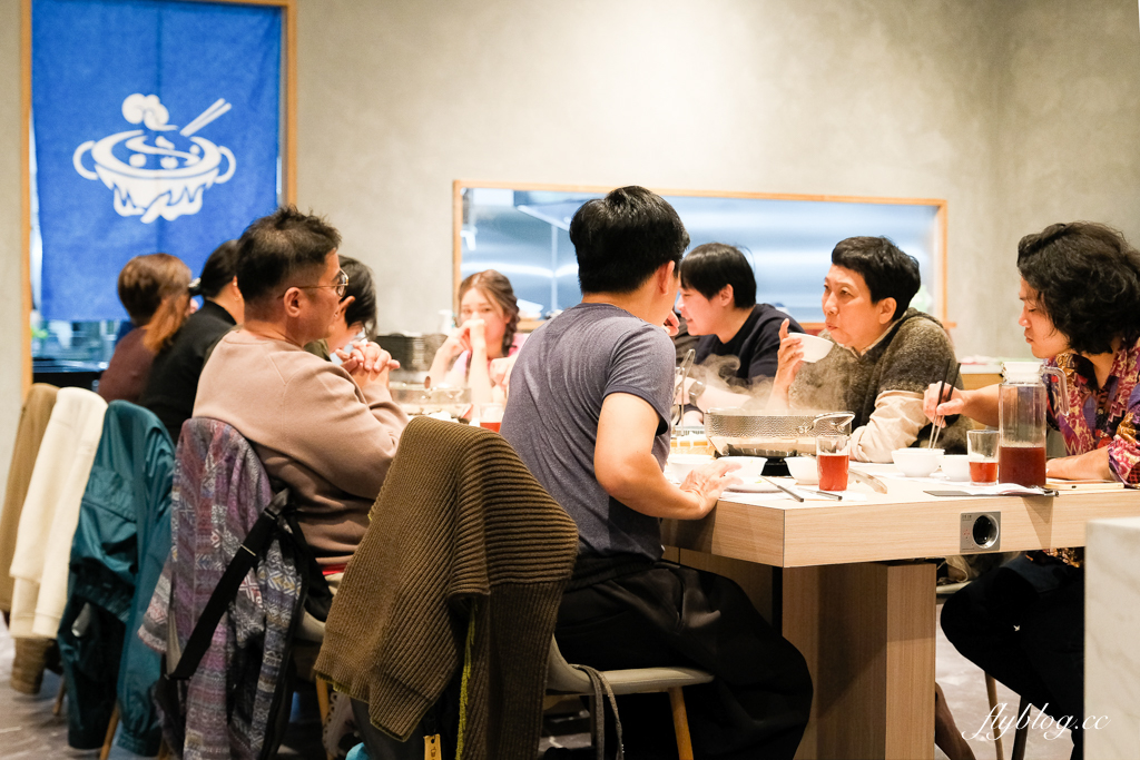 台中北屯｜老沙茶潮汕火鍋．食材有水準價位偏高，海鮮和肉品都很新鮮 @飛天璇的口袋
