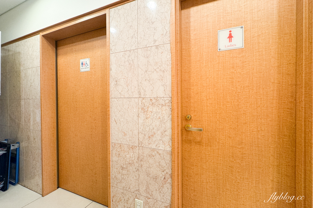 日本北海道｜東橫INN 北海道旭川站東口．旭川車站步行5分鐘，對面就是租車公司 @飛天璇的口袋