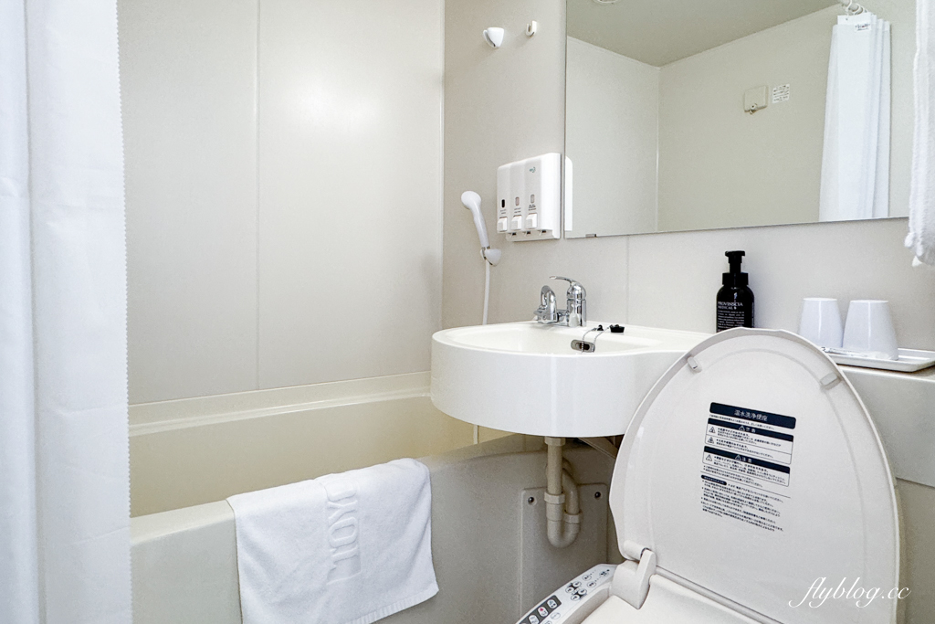 日本北海道｜東橫INN 北海道旭川站東口．旭川車站步行5分鐘，對面就是租車公司 @飛天璇的口袋