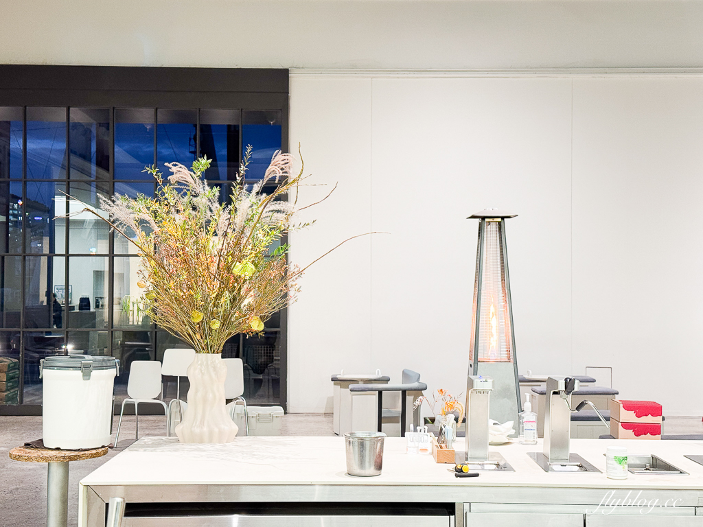 韓國釜山｜MOMOS COFFEE．韓國首位世界咖啡師冠軍，影島倉庫風咖啡館推薦 @飛天璇的口袋