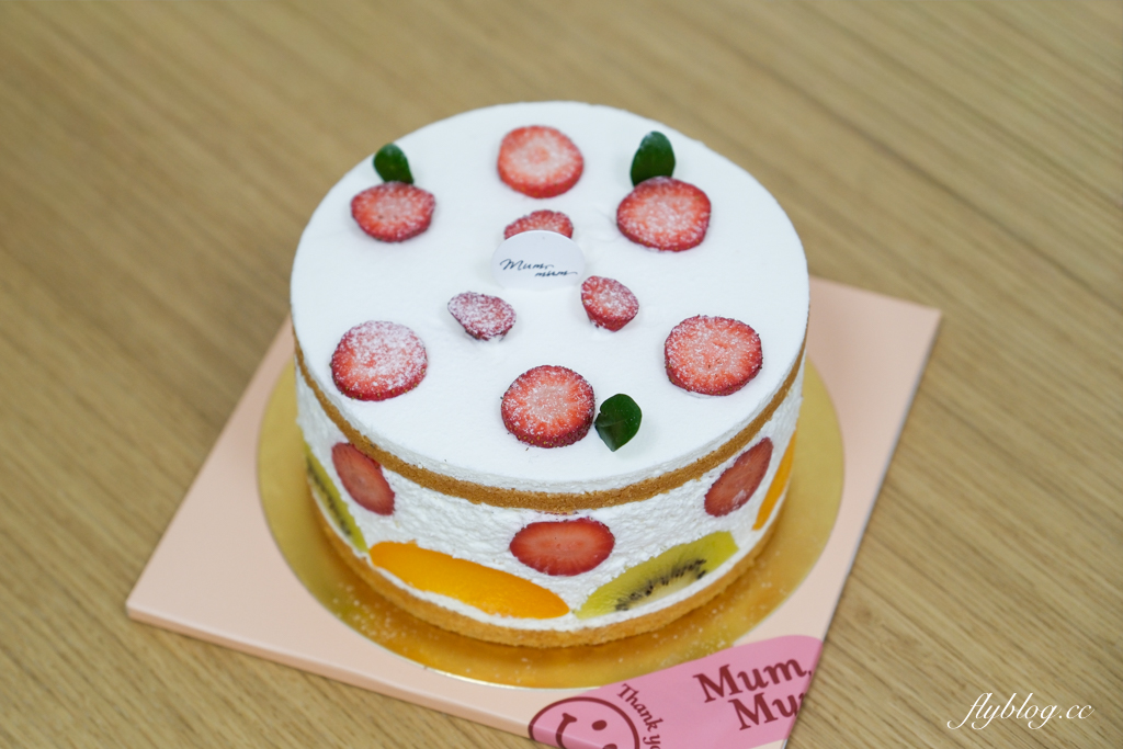 台中西區｜Mum Mum蛋糕 饅饅好食．來自新竹的人氣甜點，媒體評比傳統蛋糕冠軍 @飛天璇的口袋