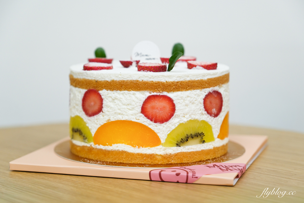 台中西區｜Mum Mum蛋糕 饅饅好食．來自新竹的人氣甜點，媒體評比傳統蛋糕冠軍 @飛天璇的口袋