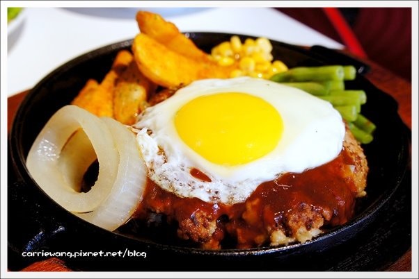 【台中日式餐廳】Kitchen Bulldog 日式洋食廚房。漢堡和小菜比較出色 @飛天璇的口袋