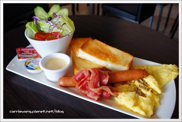 【台中早午餐】2013年精選10間台中最值得推薦的早午餐店 @飛天璇的口袋