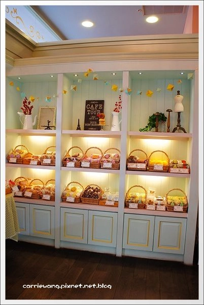 【台中蛋糕甜點】月之戀人．Moon Lover。好吃清爽的檸檬蛋糕，結婚禮餅和彌月禮盒也很推薦哦！ @飛天璇的口袋