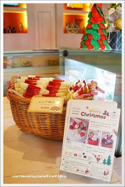 【台中蛋糕甜點】月之戀人．Moon Lover。好吃清爽的檸檬蛋糕，結婚禮餅和彌月禮盒也很推薦哦！ @飛天璇的口袋