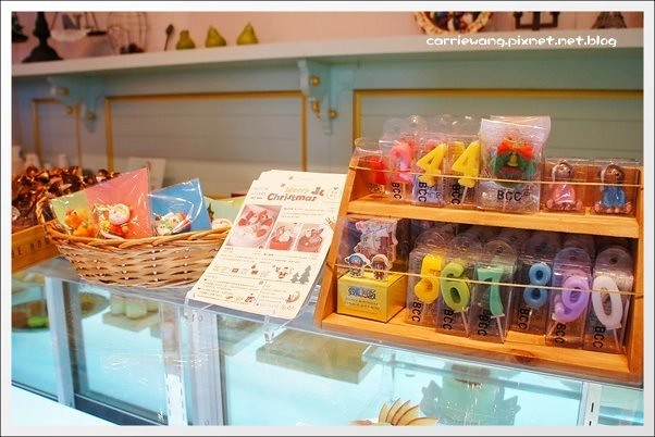 【台中蛋糕甜點】月之戀人．Moon Lover。好吃清爽的檸檬蛋糕，結婚禮餅和彌月禮盒也很推薦哦！ @飛天璇的口袋