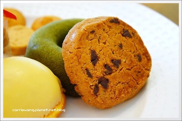 【台中蛋糕甜點】月之戀人．Moon Lover。好吃清爽的檸檬蛋糕，結婚禮餅和彌月禮盒也很推薦哦！ @飛天璇的口袋